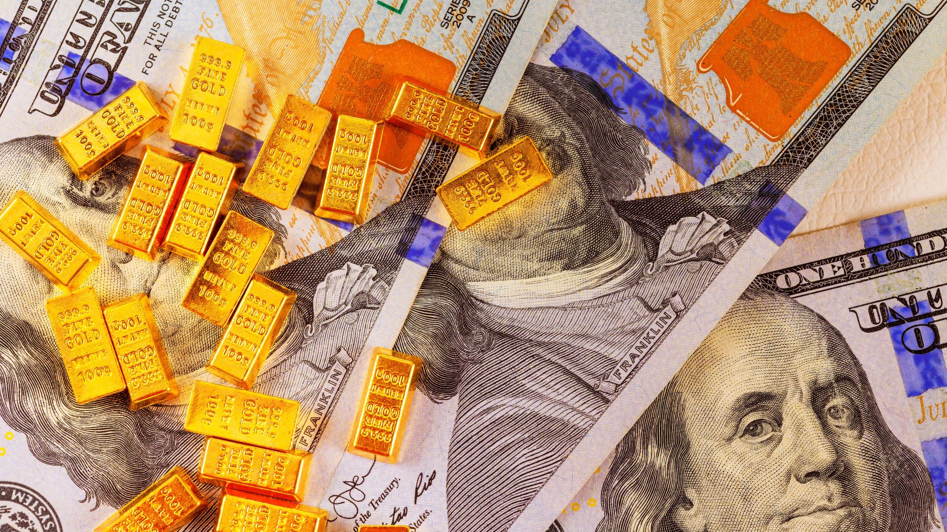 Cena zlata přesáhla hranici 3 000 dolarů za trojskou unci