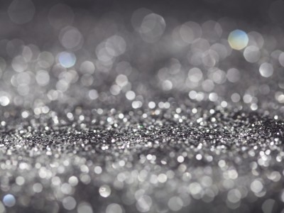 Platina získává pozornost investorů