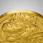 Zlatá 75g investiční mince Český lev 2025 vysoký reliéf stand číslováno – obrázek 3