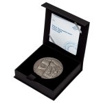 Stříbrná 1kg investiční mince Český lev 2026 vysoký reliéf, patina stand - obrázek 6