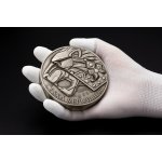 Stříbrná 1kg investiční mince Český lev 2026 vysoký reliéf, patina stand - obrázek 4